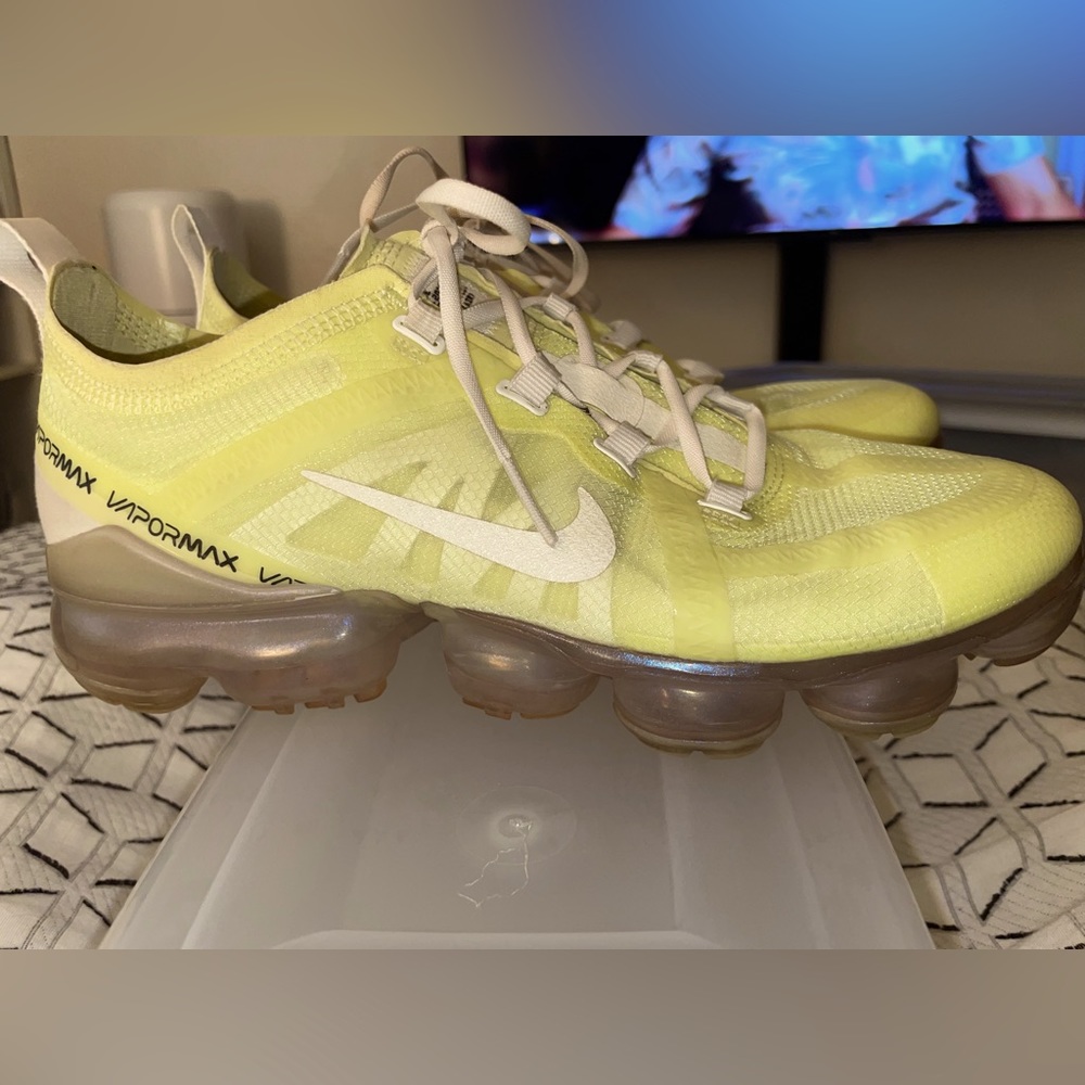 RARE 2019 NIKE VAPORMAX